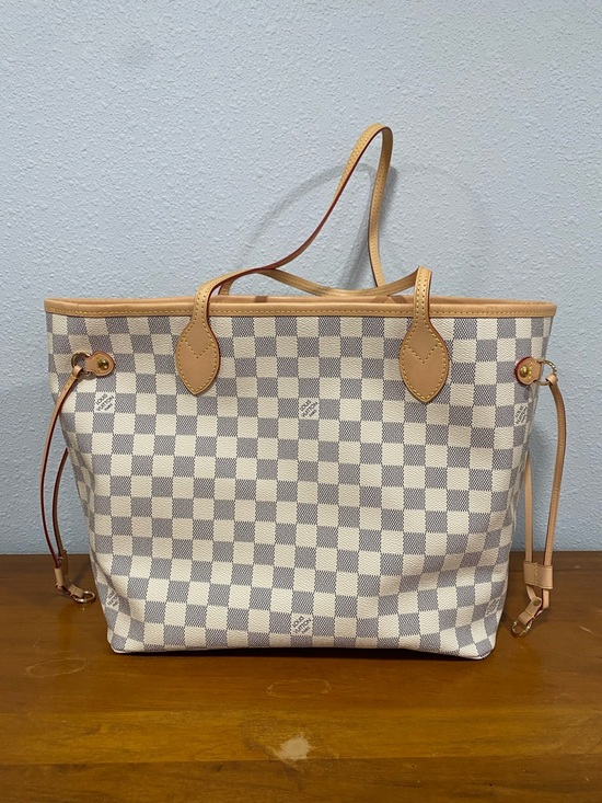 unbranded Handbags - Cream Checkered Tote Bag with Tan Trim MM